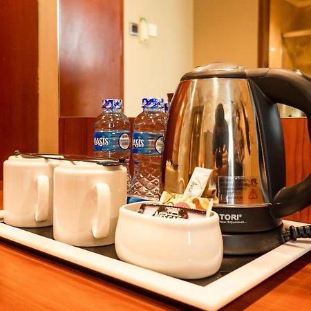 Olympic Hotel 자카르타 외부 사진